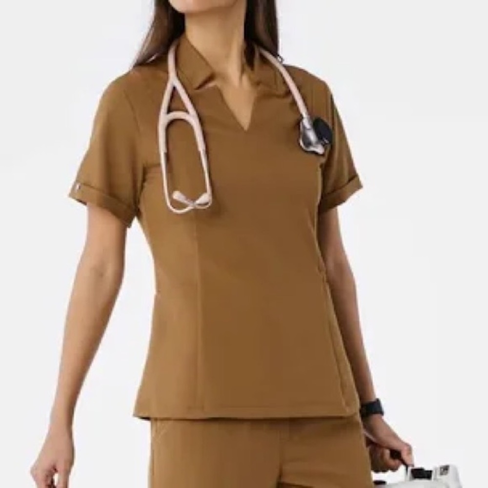 FIGS Inala Slim Scrub Top Women’s Earth Technical Collection Size S